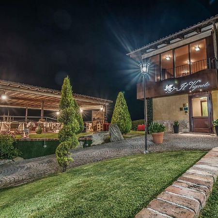 Il Vigneto Guest House Roddi Luaran gambar
