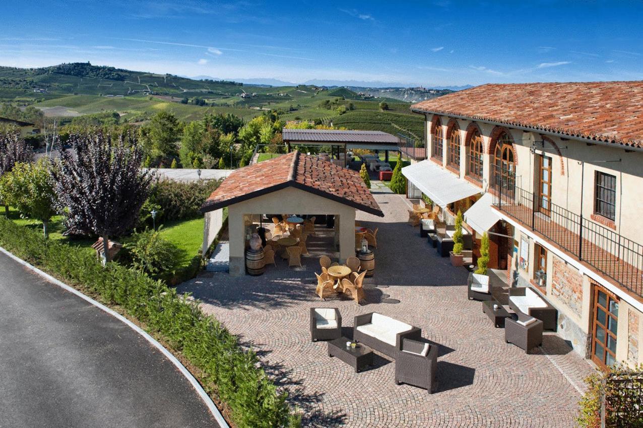Il Vigneto Guest House Roddi Luaran gambar
