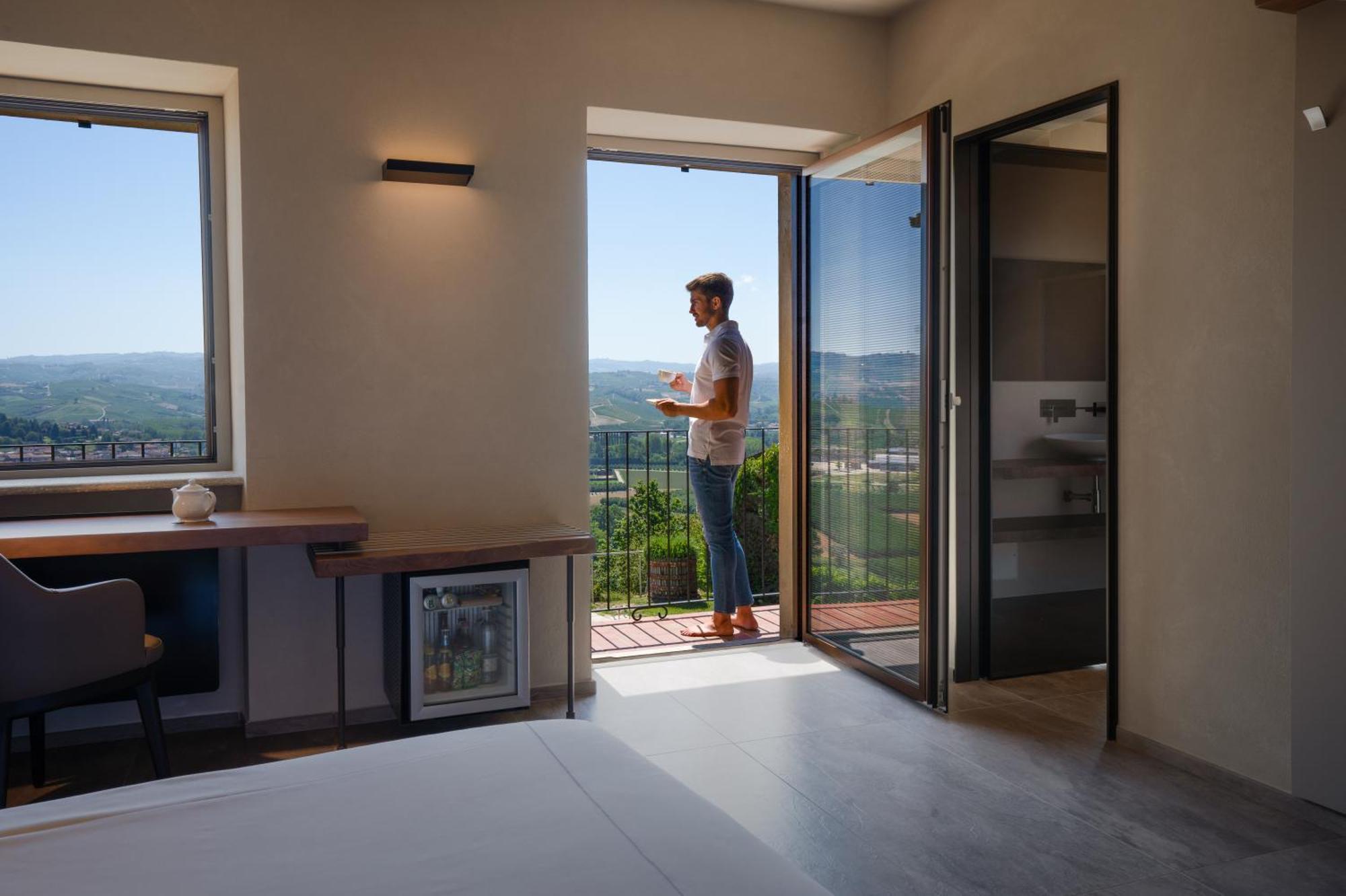 Il Vigneto Guest House Roddi Luaran gambar