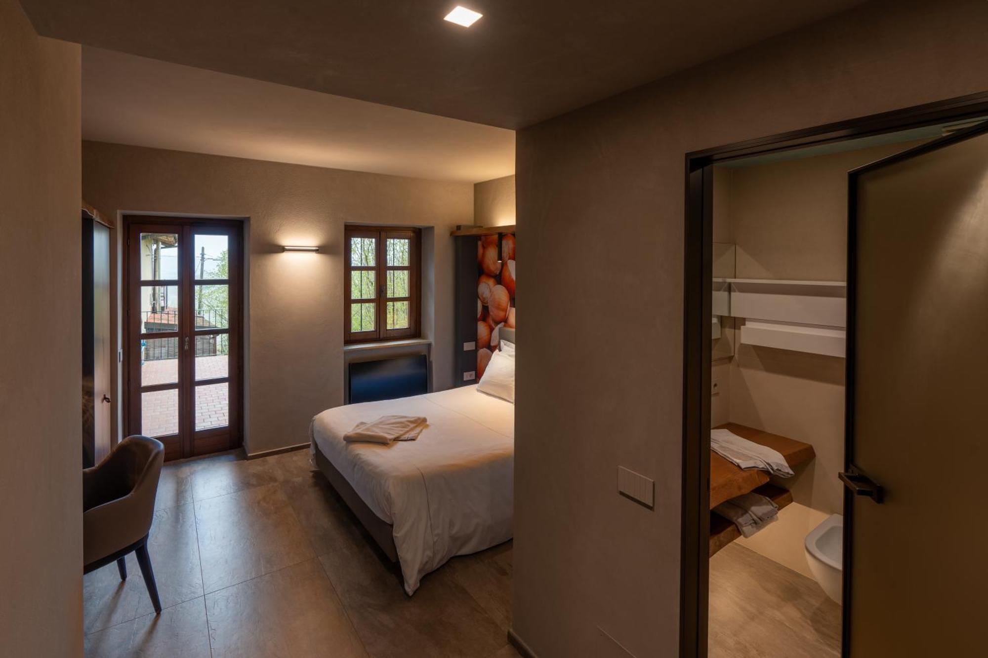 Il Vigneto Guest House Roddi Luaran gambar