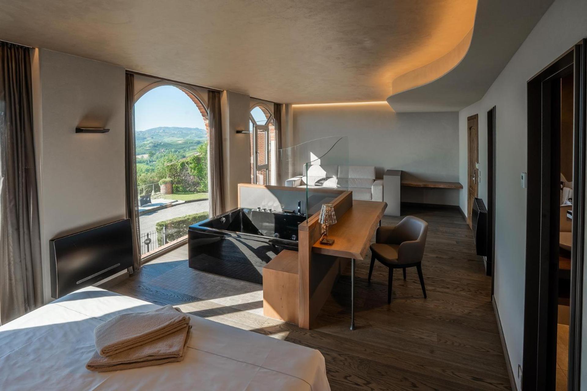Il Vigneto Guest House Roddi Luaran gambar