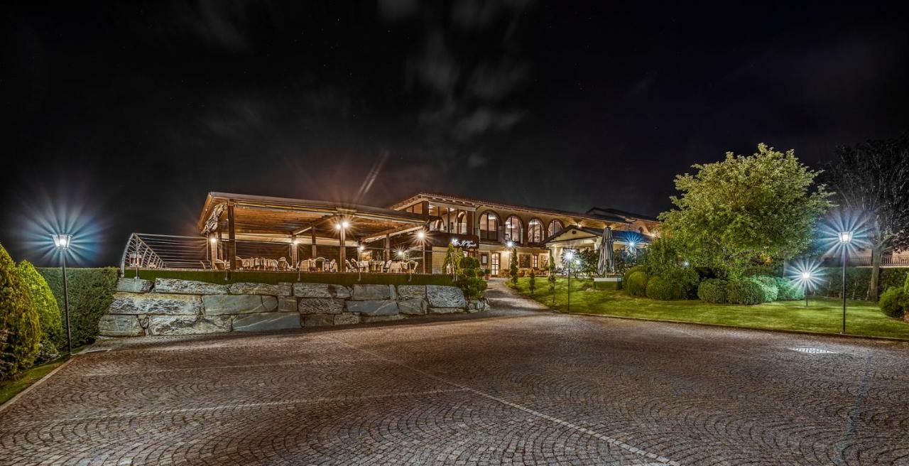 Il Vigneto Guest House Roddi Luaran gambar