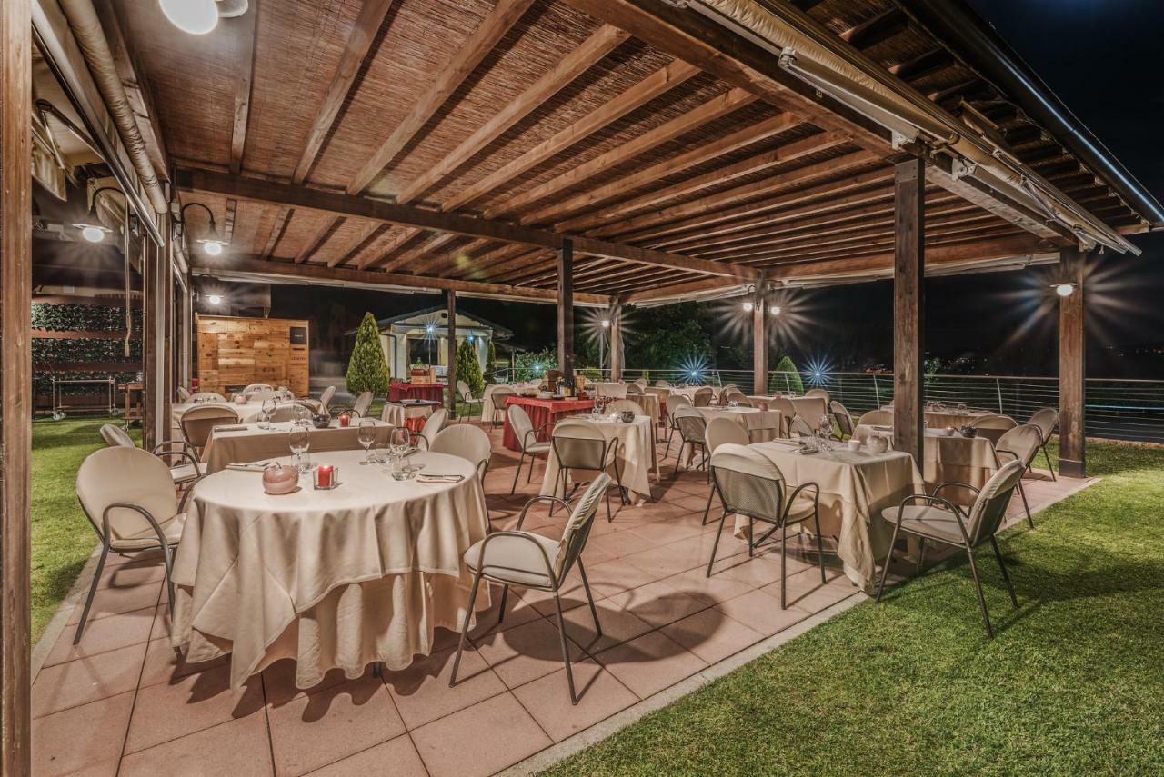 Il Vigneto Guest House Roddi Luaran gambar