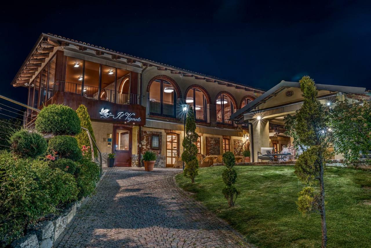 Il Vigneto Guest House Roddi Luaran gambar